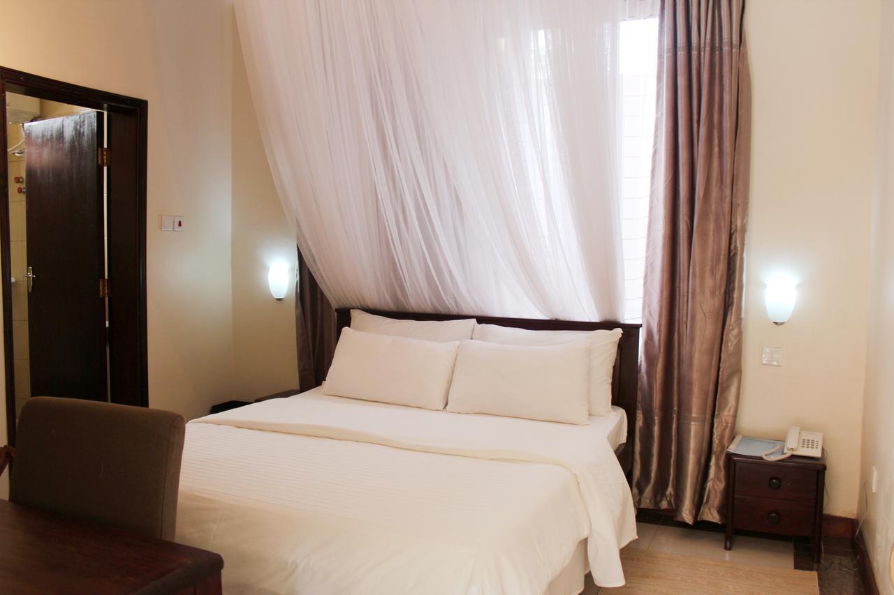 Al-Nisaa Hotel And Spa Jinja Exterior photo