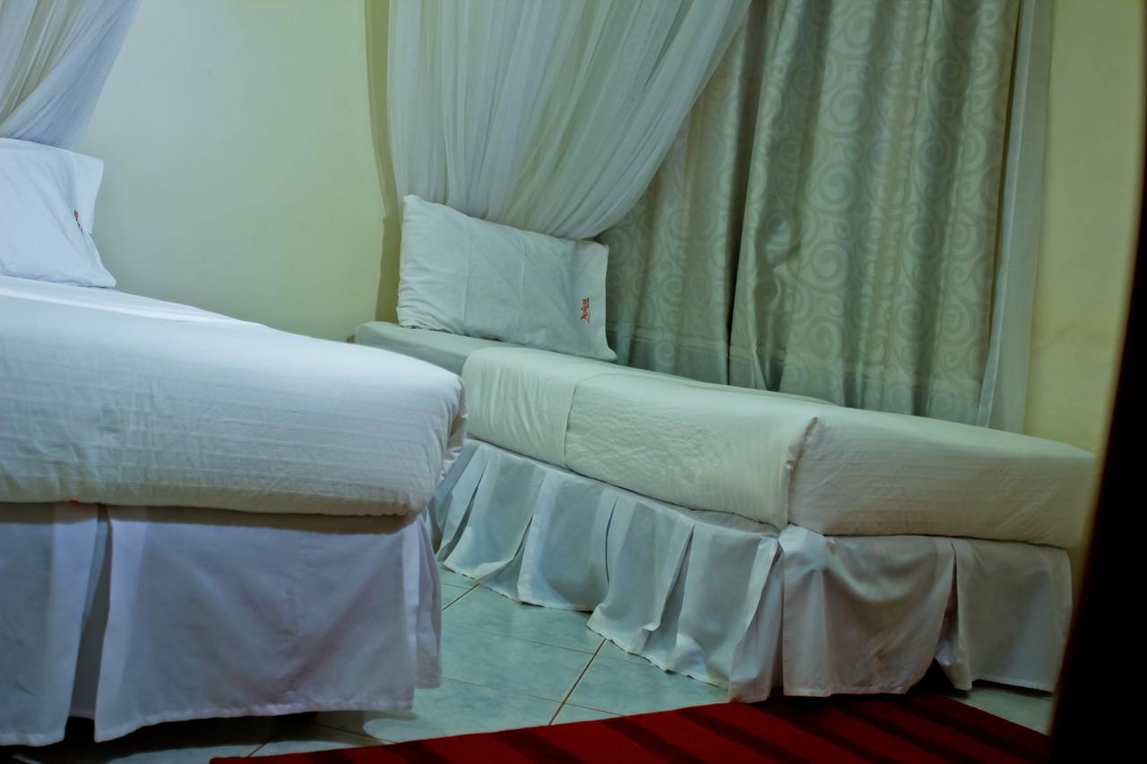 Al-Nisaa Hotel And Spa Jinja Exterior photo