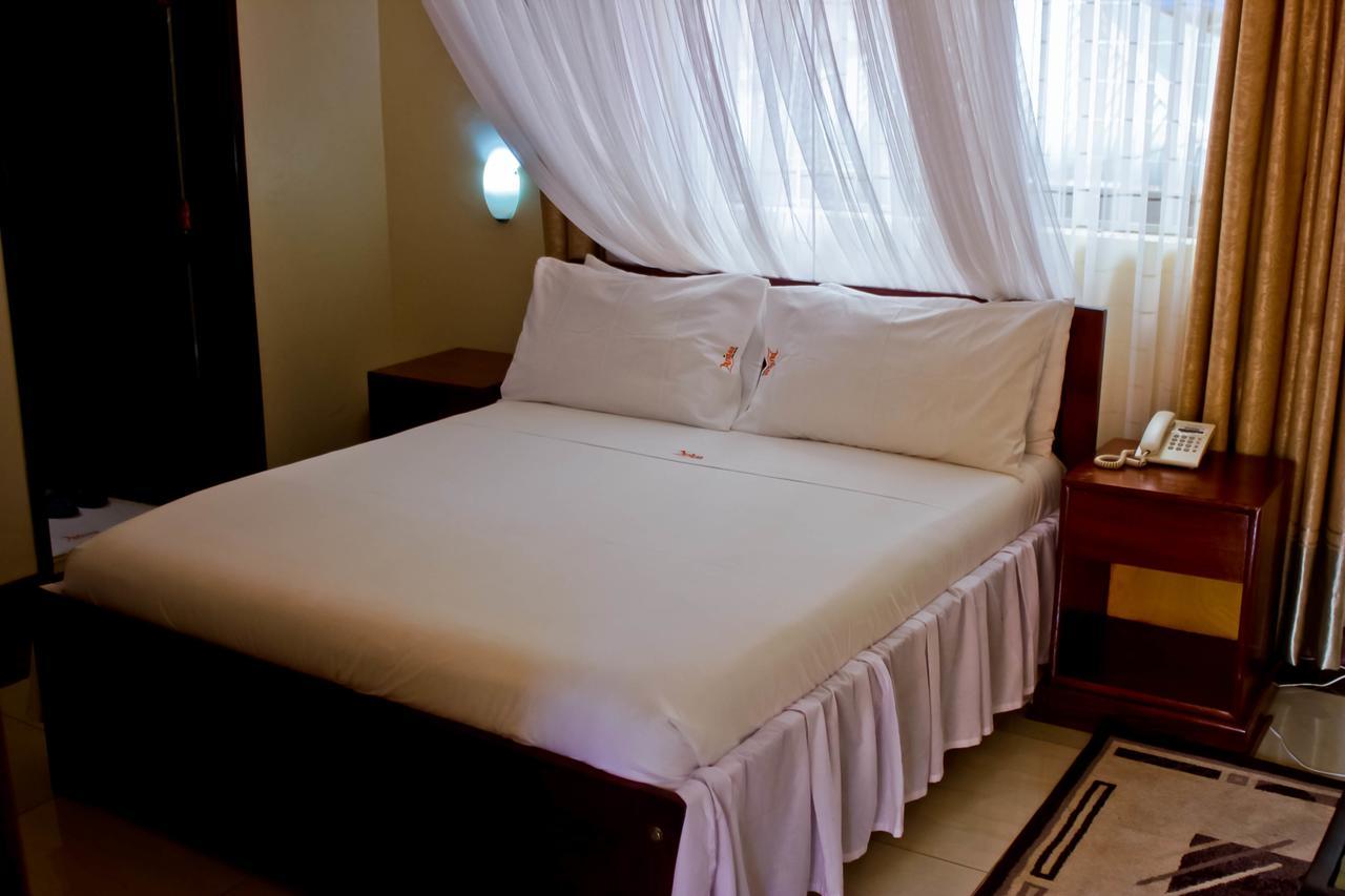 Al-Nisaa Hotel And Spa Jinja Exterior photo
