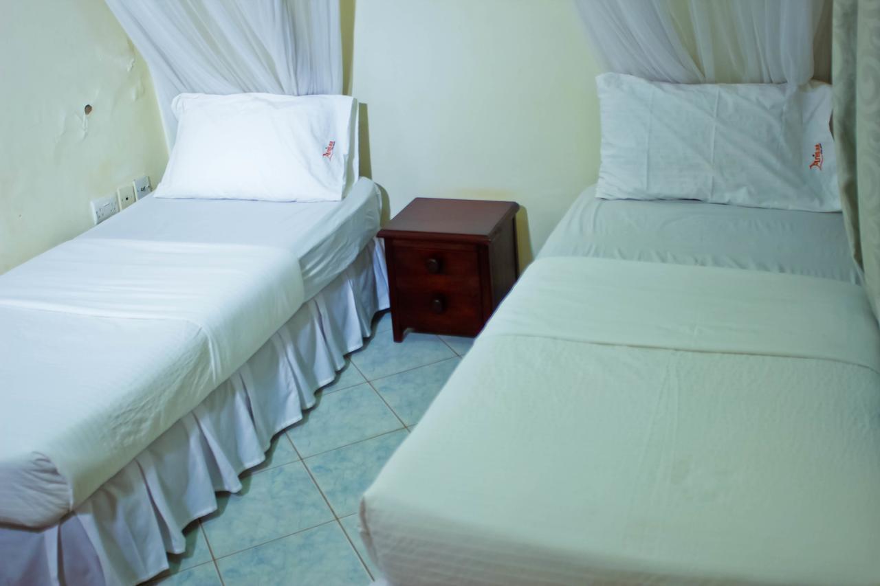 Al-Nisaa Hotel And Spa Jinja Exterior photo