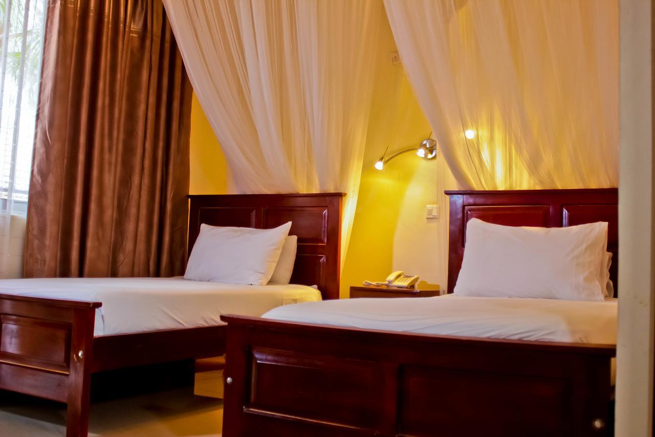 Al-Nisaa Hotel And Spa Jinja Exterior photo