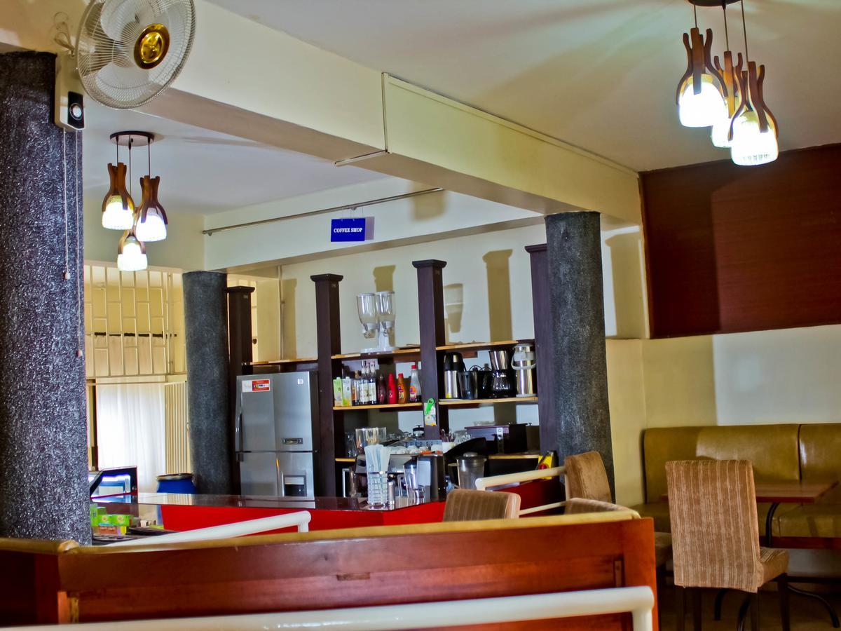 Al-Nisaa Hotel And Spa Jinja Exterior photo