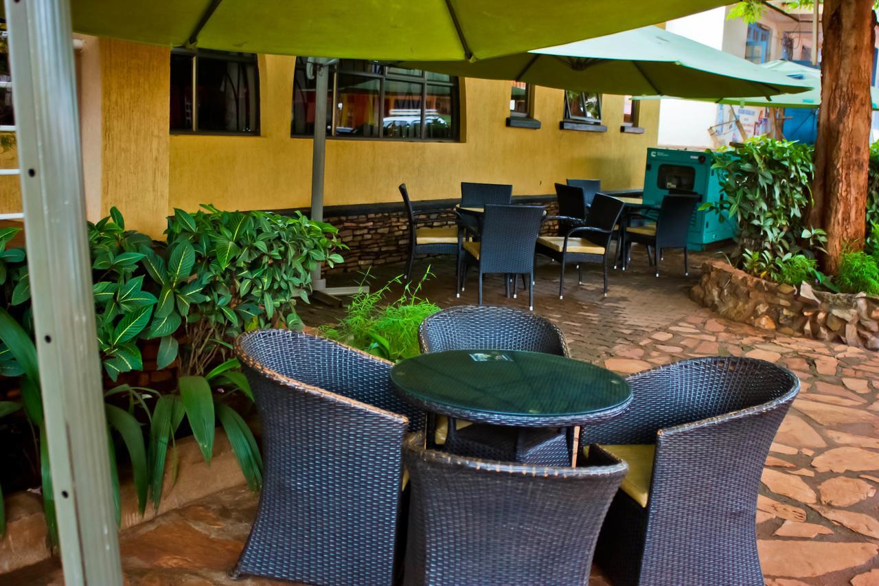 Al-Nisaa Hotel And Spa Jinja Exterior photo